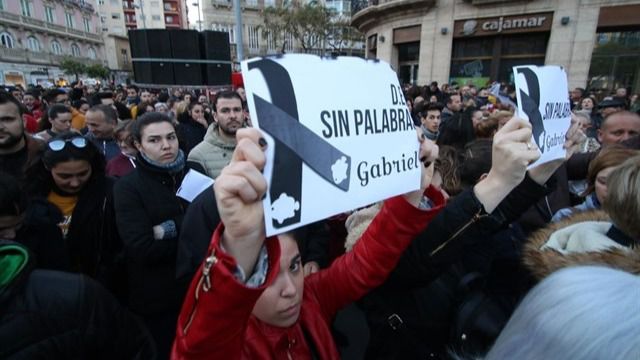 Masiva concentración en memoria de Gabriel Cruz