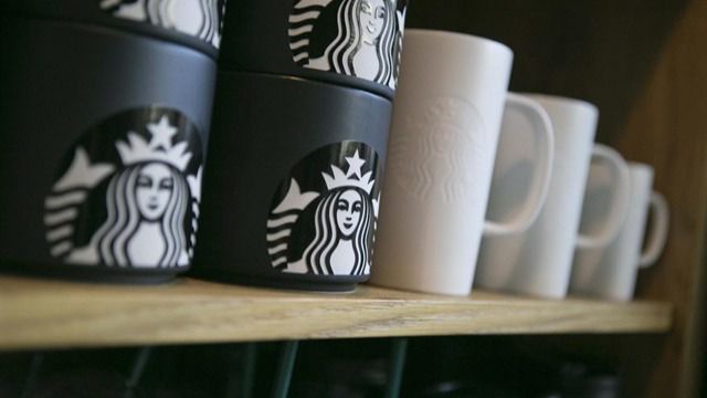 Starbucks cierra 8.000 cafeterías para dar un curso contra el racismo