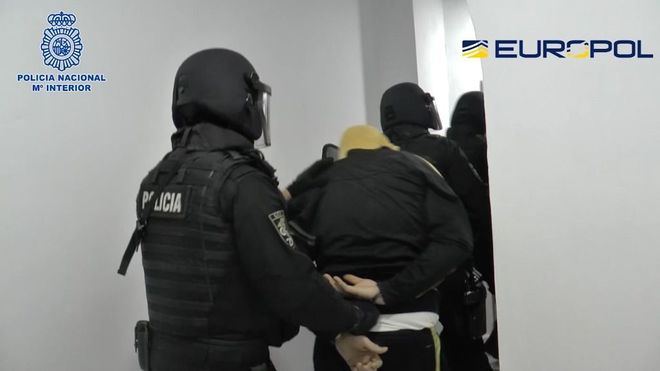 Detenido el marido de una de las yihadistas más buscadas de Europa