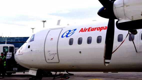 Air Europa gana el concurso de 9,9 millones para deportar a sin papeles