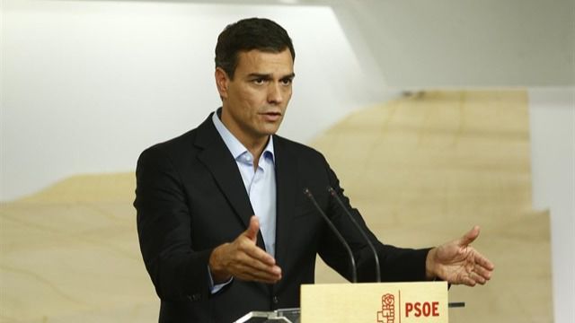 El PSOE registra en el Congreso la moción de censura contra Rajoy