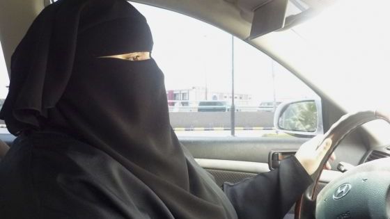 Las mujeres de Baréin viajan a Arabia Saudí para conducir en el día histórico