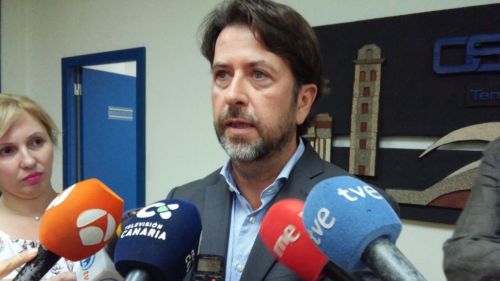 El presidente del Cabildo de Tenerife, Carlos Alonso