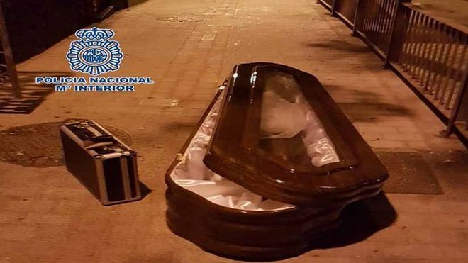 Tres detenidos en Las Palmas por robar un ataúd de un coche fúnebre