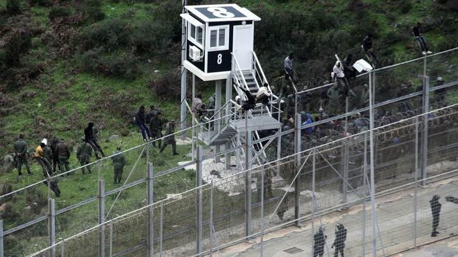 Interior retirará las concertinas Melilla y Ceuta 'inmediatamente'
