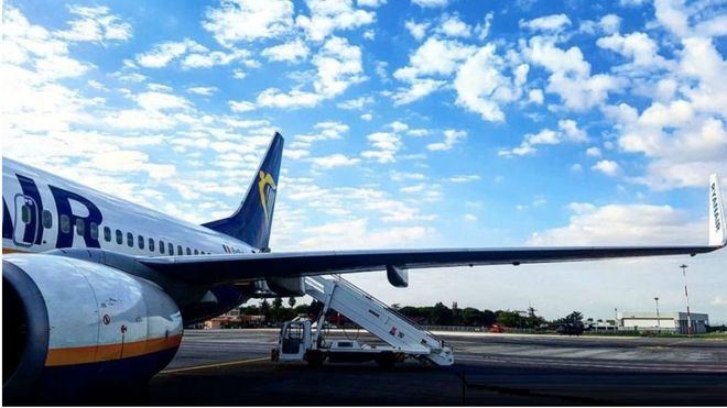 La OCU denuncia “pasividad e incumplimiento” y lleva a Ryanair a los tribunales por las huelgas
