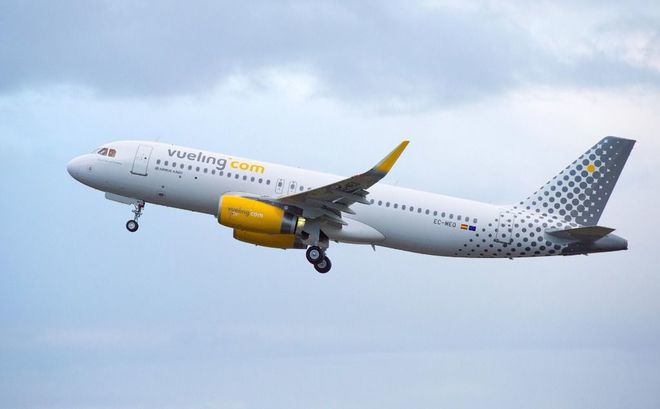 Vueling, la aerolínea de bajo coste más impuntual del mundo en julio