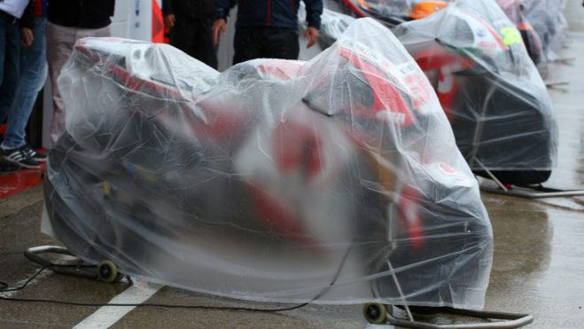 Cancelado el Gran Premio de Gran Bretaña por estar el asfalto anegado