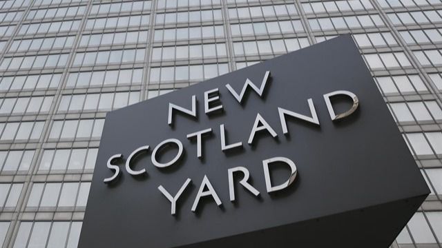 Tres heridos por un atropello junto a una mezquita de Londres