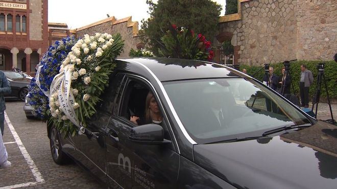 Centenares de familiares y amigos despiden a Montserrat Caballé