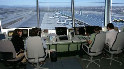 Convocan las pruebas selectivas para cubrir 131 nuevas plazas fijas de controlador aéreo