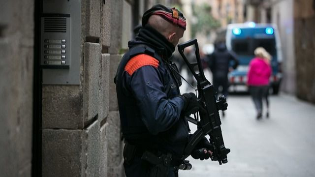 Detenido un francotirador que planeaba matar a Sánchez por la exhumación de Franco