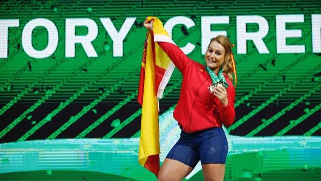 Lydia Valentín se proclama campeona del mundo de la categoría de 81 kilos