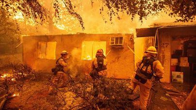 Los incendios de California dejan ya 31 muertos y 250.000 desalojados