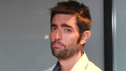 Un juez cita a declarar a Dani Mateo por sonarse la nariz con la bandera