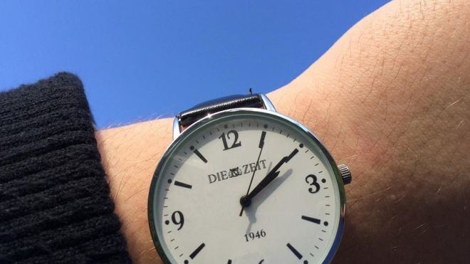 Los expertos defienden mantener los dos cambios de hora y pasar a septiembre el de invierno