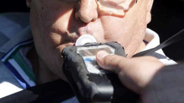 Tráfico intensifica sus controles de alcoholemia ante las comidas navideñas