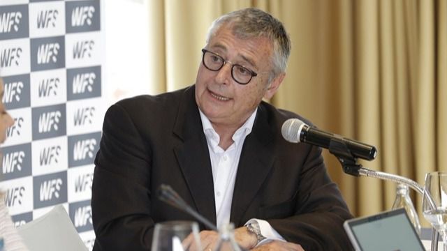 Michael Robinson padece un cáncer con metástasis