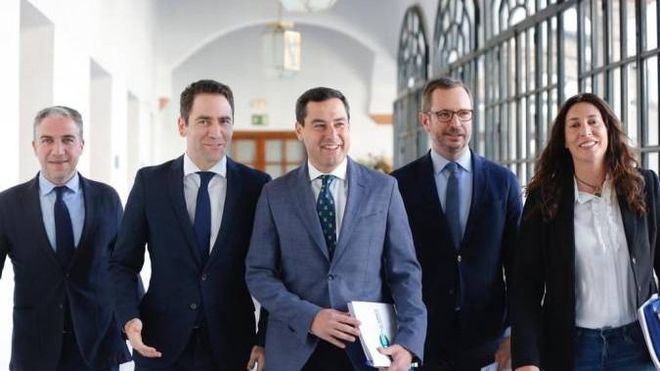 PP y Cs cierran un acuerdo con 23 medidas de regeneración democrática en Andalucía