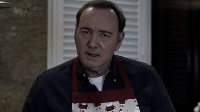 Kevin Spacey resucita a Frank Underwood para defenderse