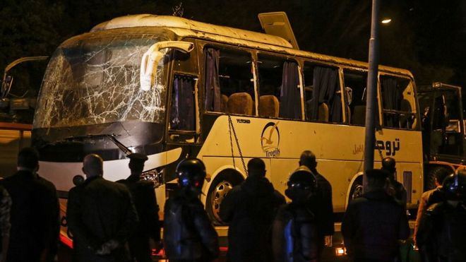 Egipto mata a 40 supuestos terroristas tras el atentado de Guiza