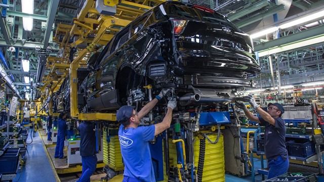 Ford recortará miles de empleos en Europa para reducir costes