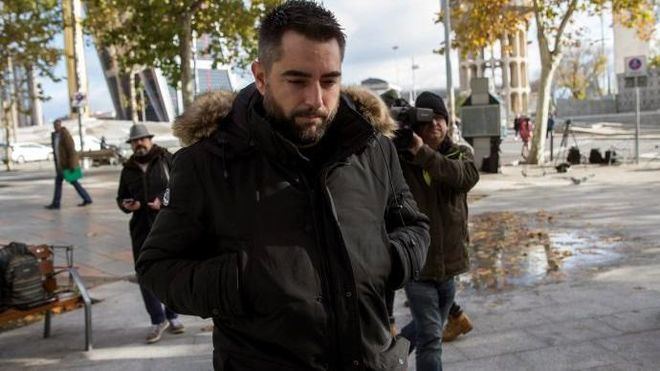 Archivada la causa contra Dani Mateo por sonarse con la bandera de España