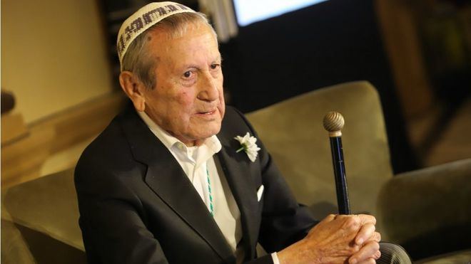 Muere el diseñador Elio Berhanyer