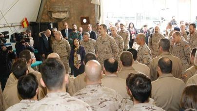 El Rey visita a los militares españoles en Irak