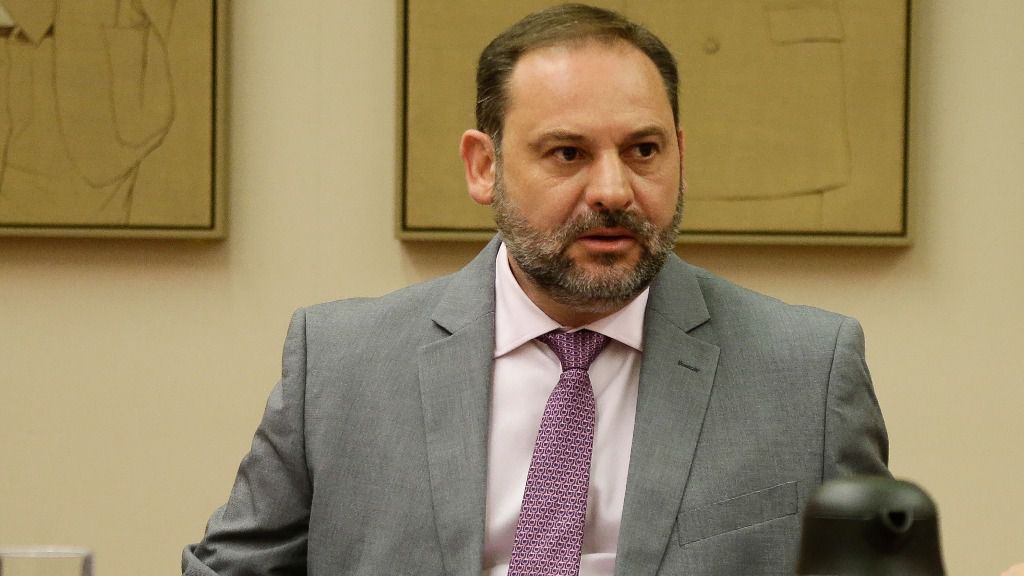 Ábalos afirma que ciertas aerolíneas trabajan en ajustes en su estructura ante el Brexit
