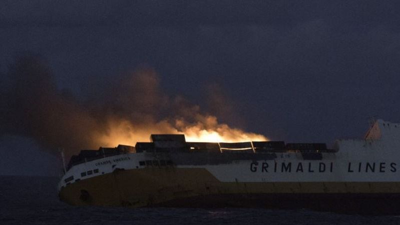 Alarma por el hundimiento de un carguero en aguas del Golfo de Vizcaya
