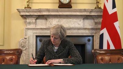 May habría prometido su dimisión a cambio de que se apruebe su plan del Brexit