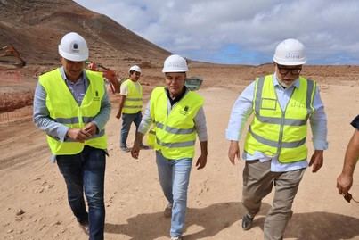 Lanzarote avanza en la creación de una red de riego agrícola independiente