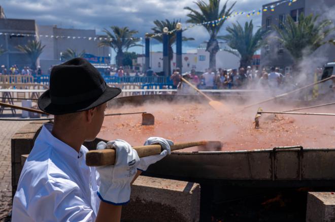 Las fiestas de El Tablero culminan con tradición y sabor