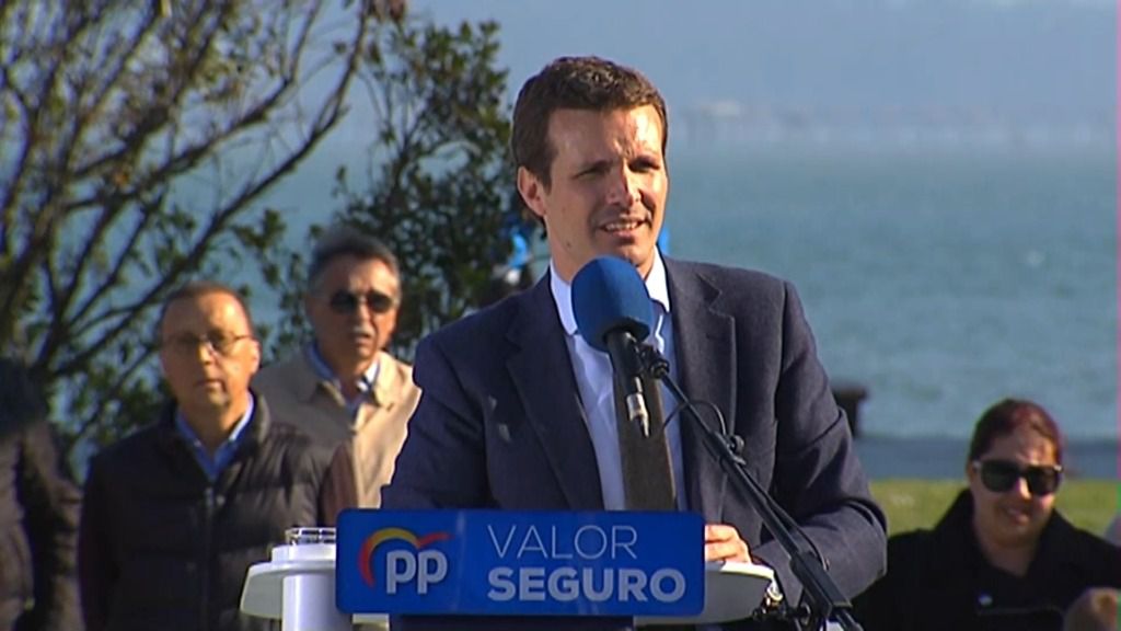 Casado pide 'unir el voto en torno al PP'