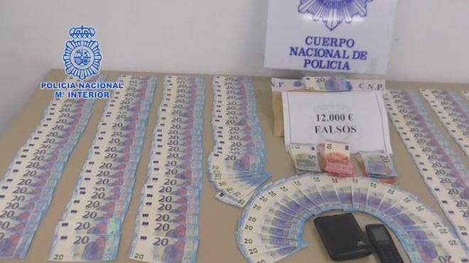 Detenidos dos de los distribuidores de billetes falsos de 20 euros más activos de España