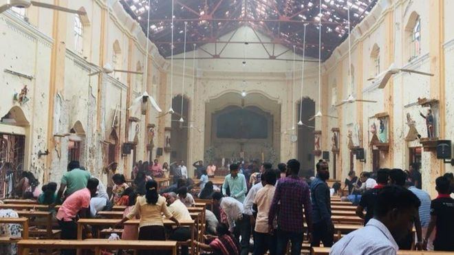 Más de 200 muertos y 450 heridos tras una cadena de explosiones en iglesias y hoteles de Sri Lanka