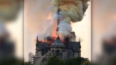 Hallan colillas en los andamios donde empezó el fuego de Notre Dame