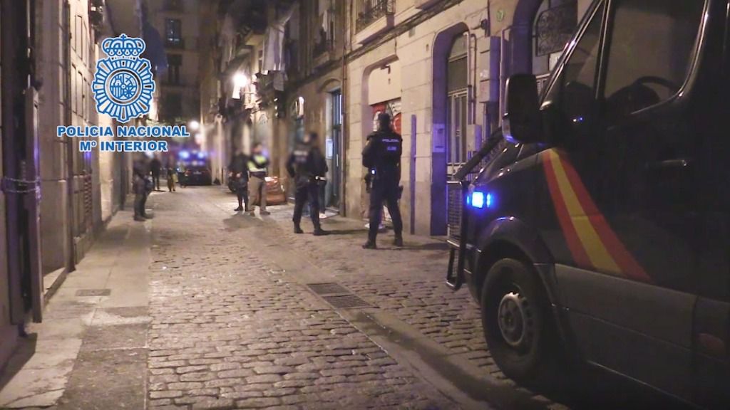 Cae una red dedicada a introducir inmigrantes asiáticos en España