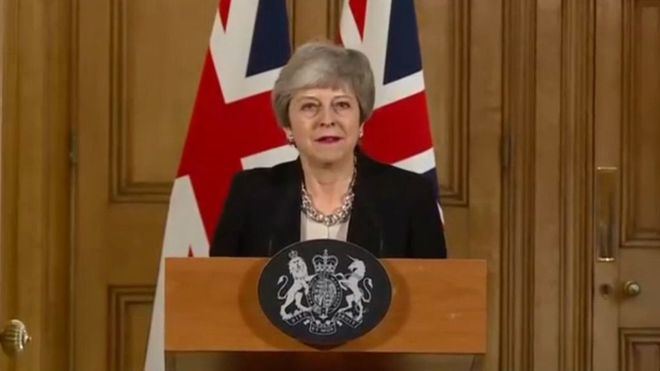 Theresa May cede y deja la puerta abierta a celebrar un segundo referéndum del Brexit