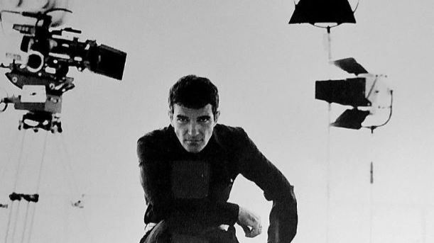 Banderas 'abrumado' por las muestras de cariño tras recibir el premio al mejor actor en Cannes