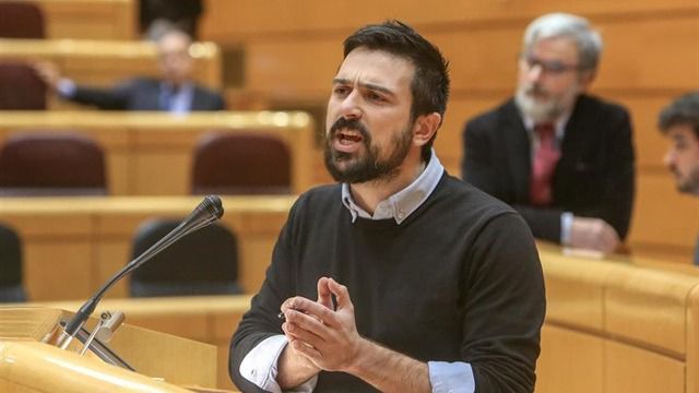 Espinar carga contra Iglesias y pide la refundación de Podemos