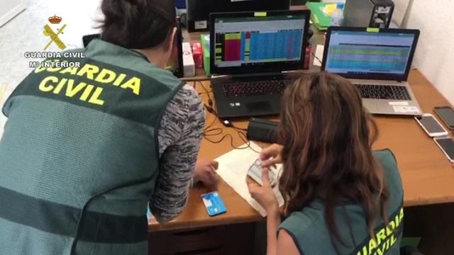 35 detenidos por falsificar tarjetas bancarias