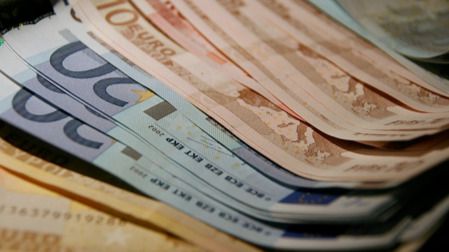 España recibió el pasado año 10.864 millones de euros en remesas de emigrantes