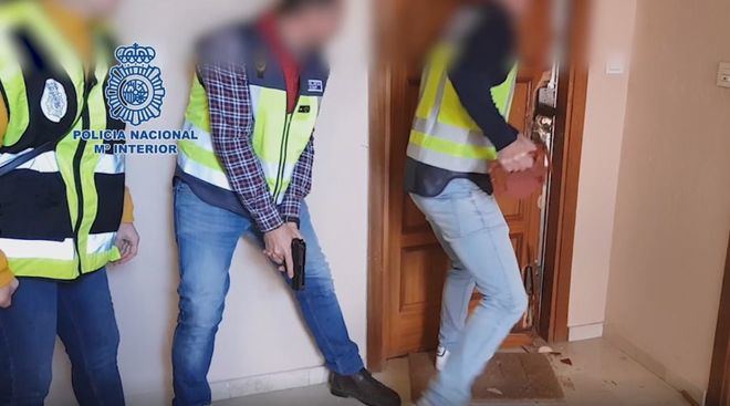 Diez detenidos por financiar a Al Qaeda en España