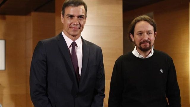Sánchez da por rotas las negociaciones con Podemos ante la 'mascarada' de la consulta