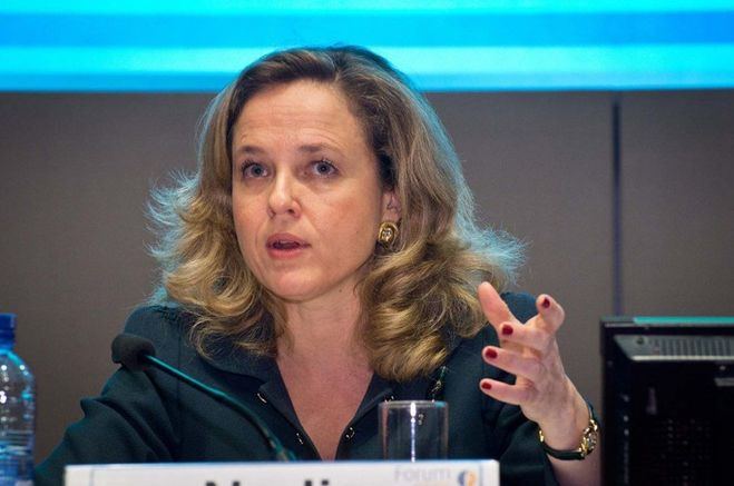 Calviño avanza que la 'tasa Google' irá en línea con la de Francia