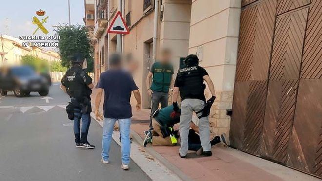 Detienen a dos históricos atracadores tratando de asaltar una sucursal bancaria disfrazados