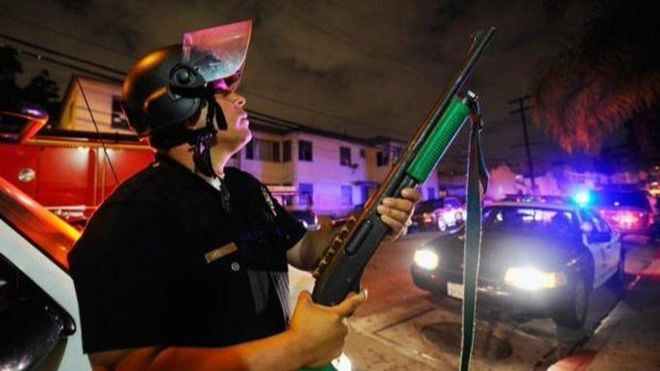 Cuatro muertos y dos heridos en un tiroteo en Los Ángeles