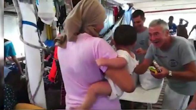El Open Arms recoge a 39 migrantes más